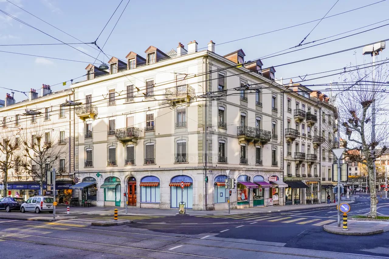 Genève, Genève centre, Cours de Rive 19 - Image 1
