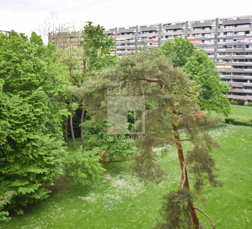 Studio au 5ème étage au calme avec balcon