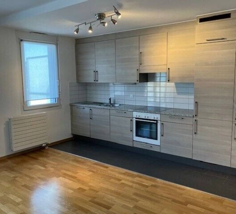 Appartement de 4 pièces au 8ème étage - ATTIQUE